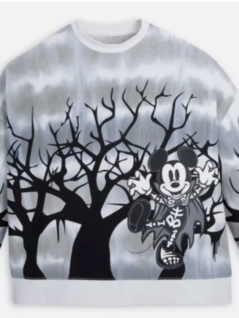 2024 Disney Parks Halloween Mickey Vampire Woods Sweatshirt Large NWT!!